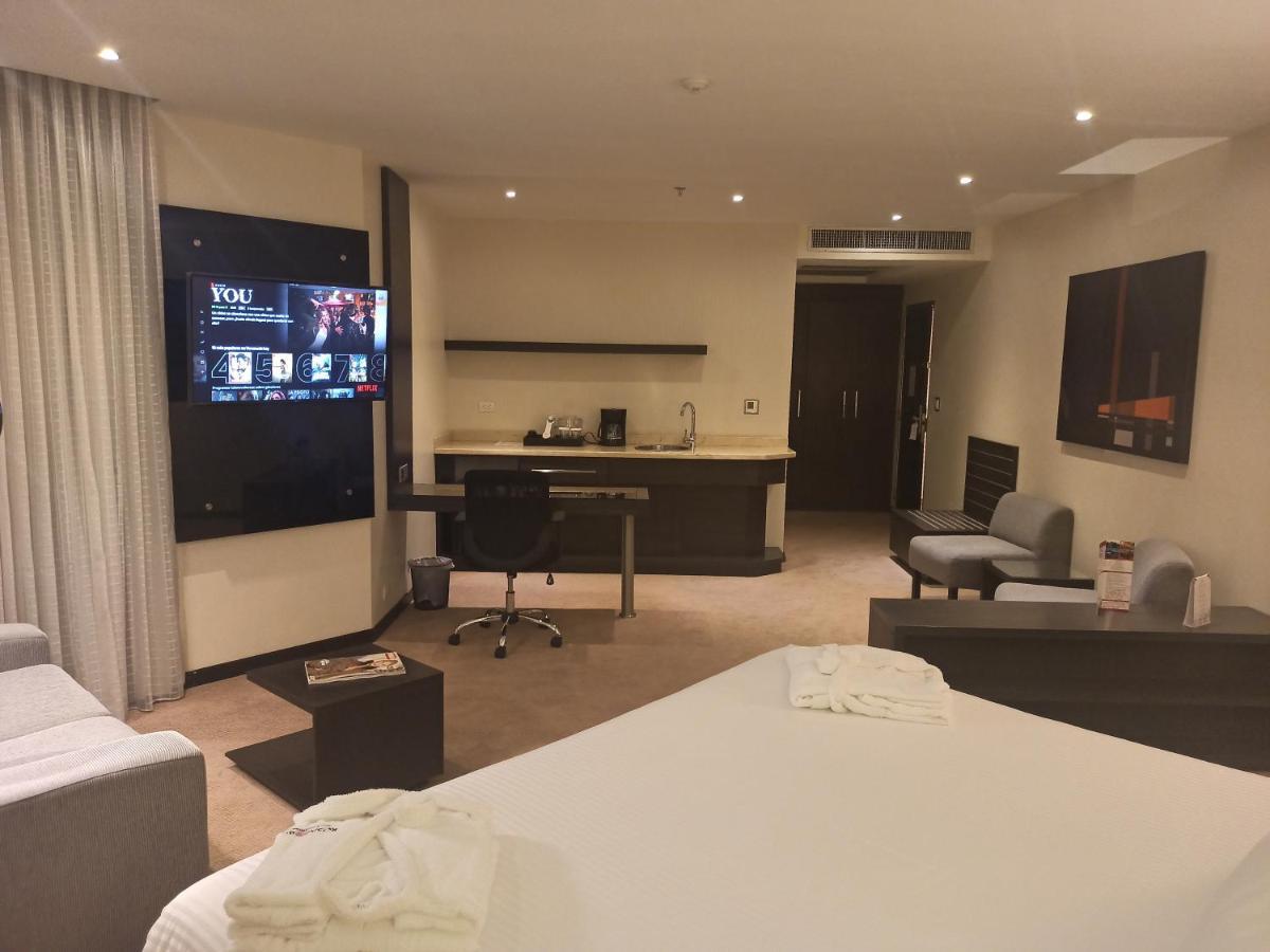 Rosa Bela Hotel & Convention Center Puerto Ordaz Eksteriør billede